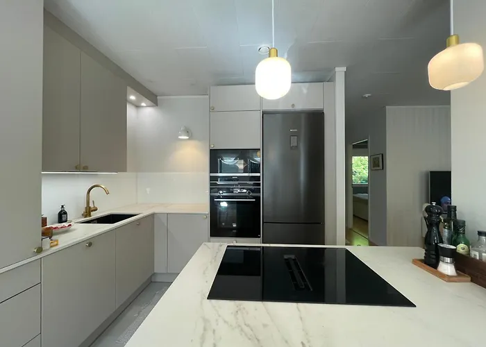 Peaceful Laajasalo Lägenhet *